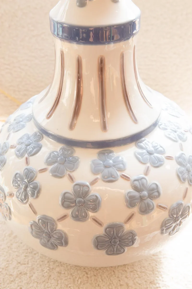Lámpara de mesa porcelana Lladró flores c. 1960 (44 cm) - Imagen 3